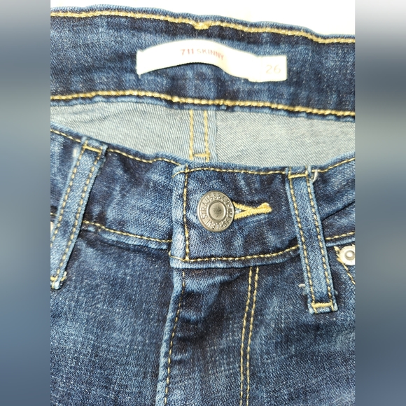 Levi's 711 Skinny Jeans - Picture 5 of 9